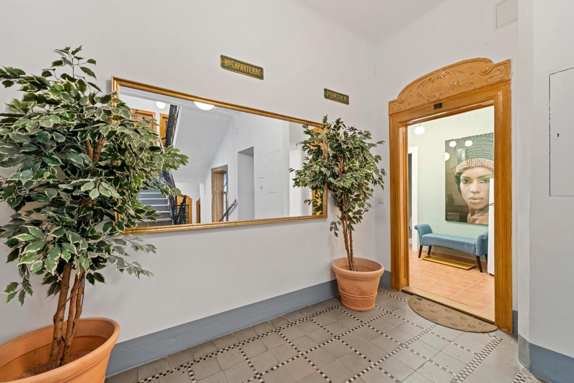 4ty3 - Spacious In The Heart Of The 8th District Is Calling * Vienne